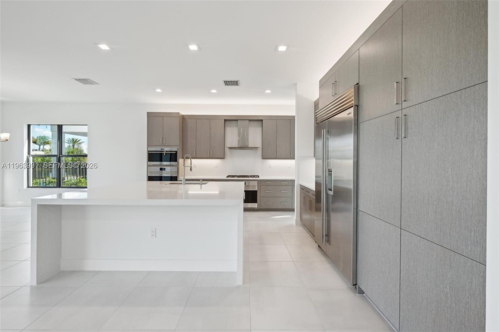 13083 Feathering Way