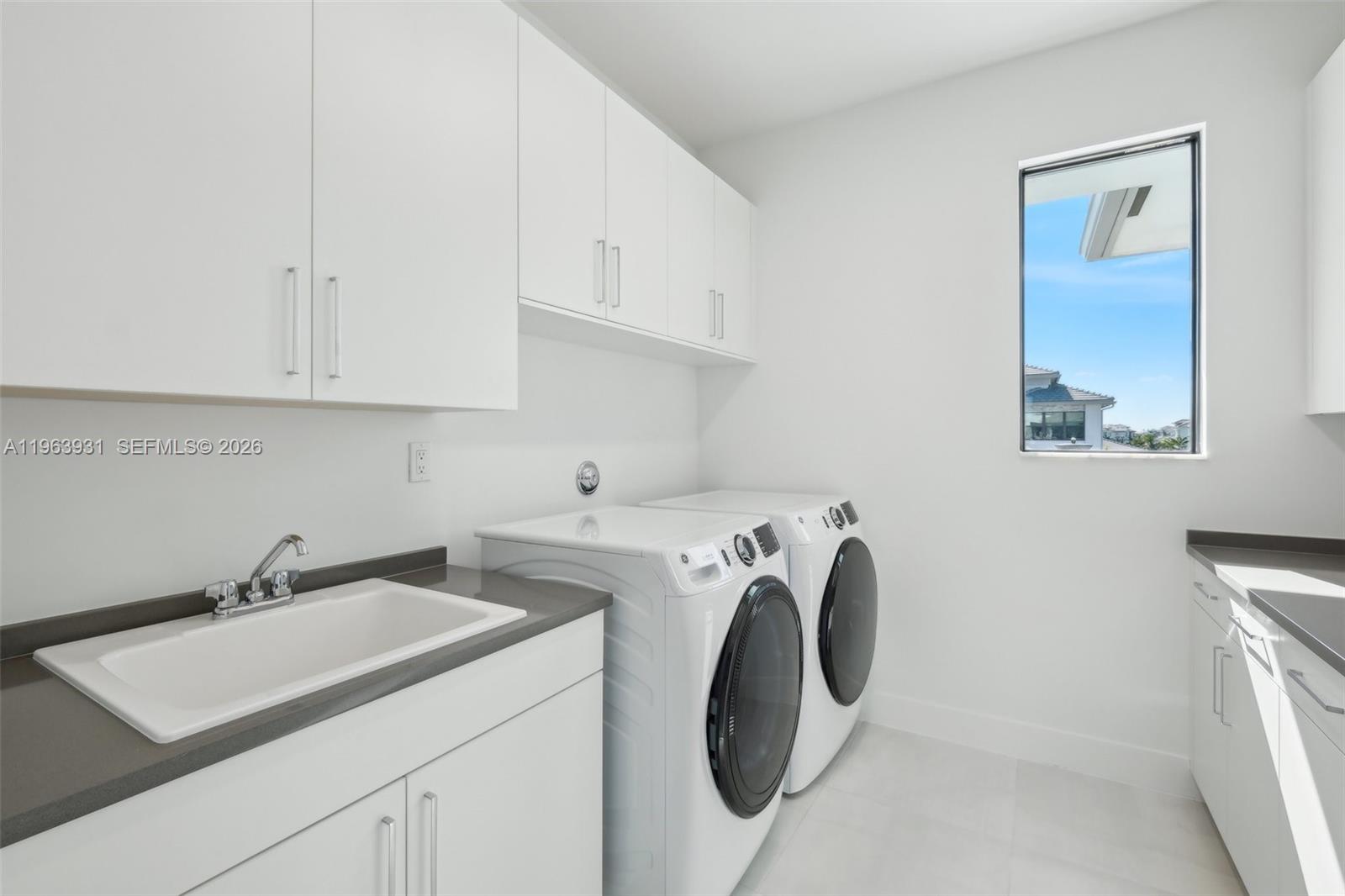 13083 Feathering Way