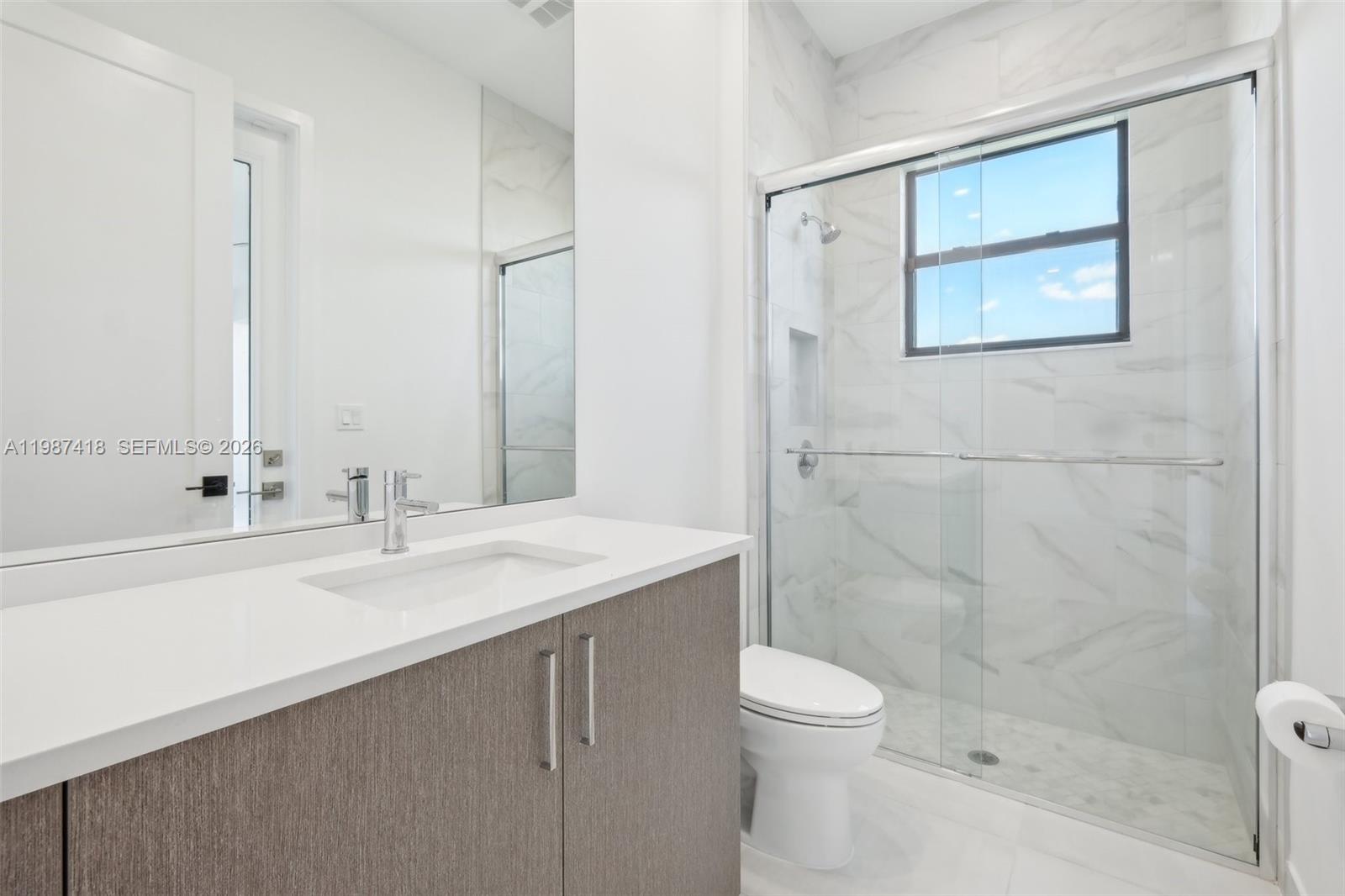 13083 Feathering Way