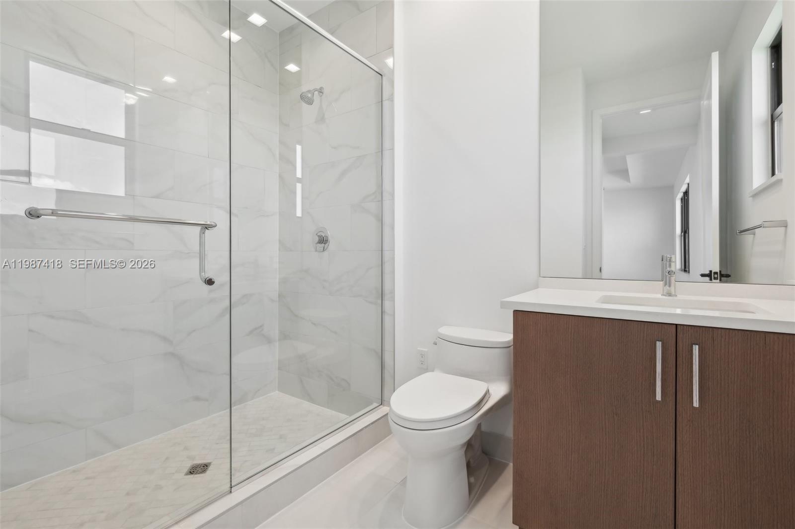 13083 Feathering Way