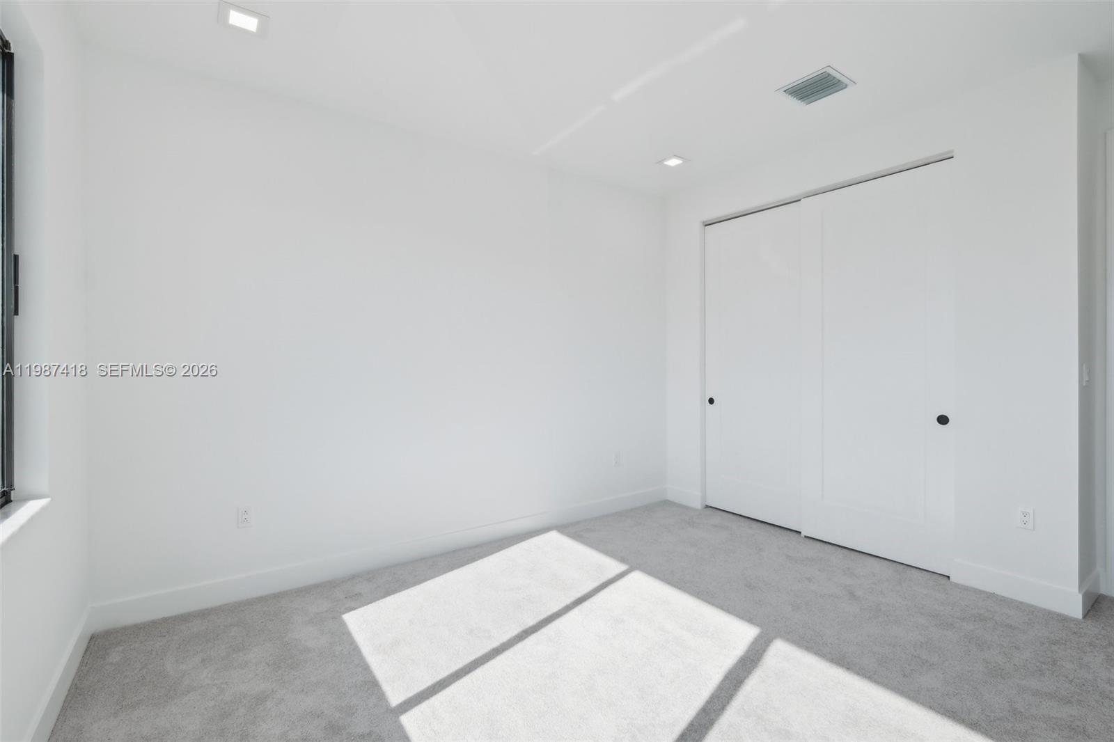 13083 Feathering Way