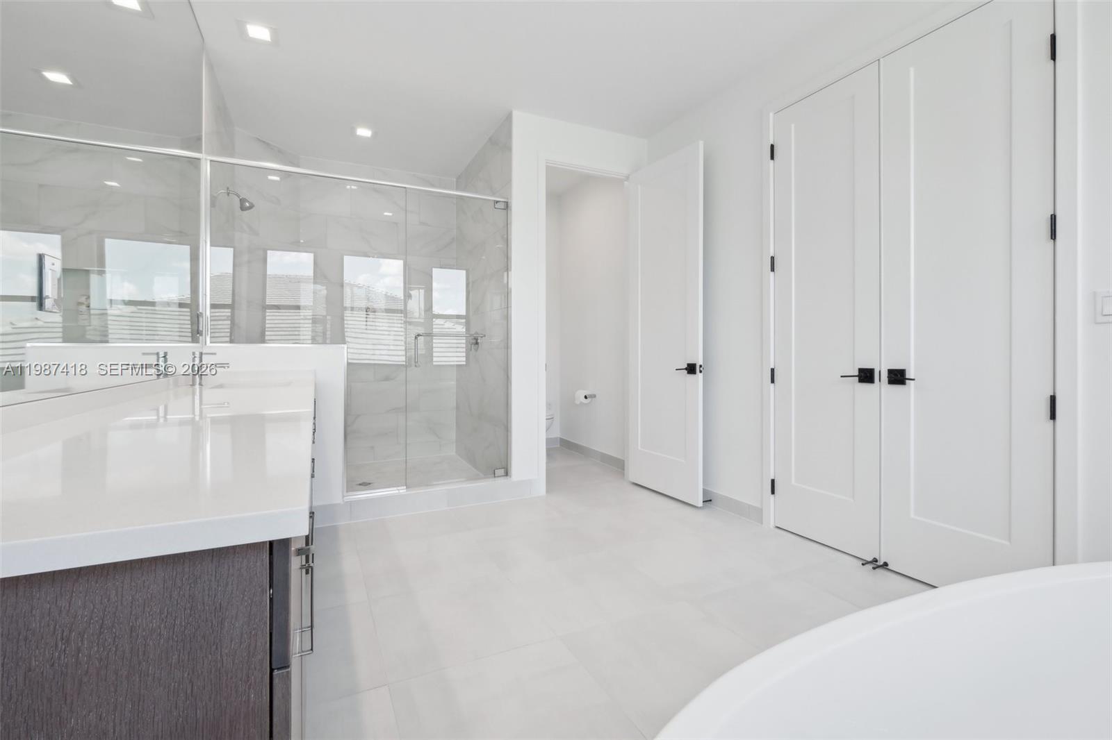 13083 Feathering Way