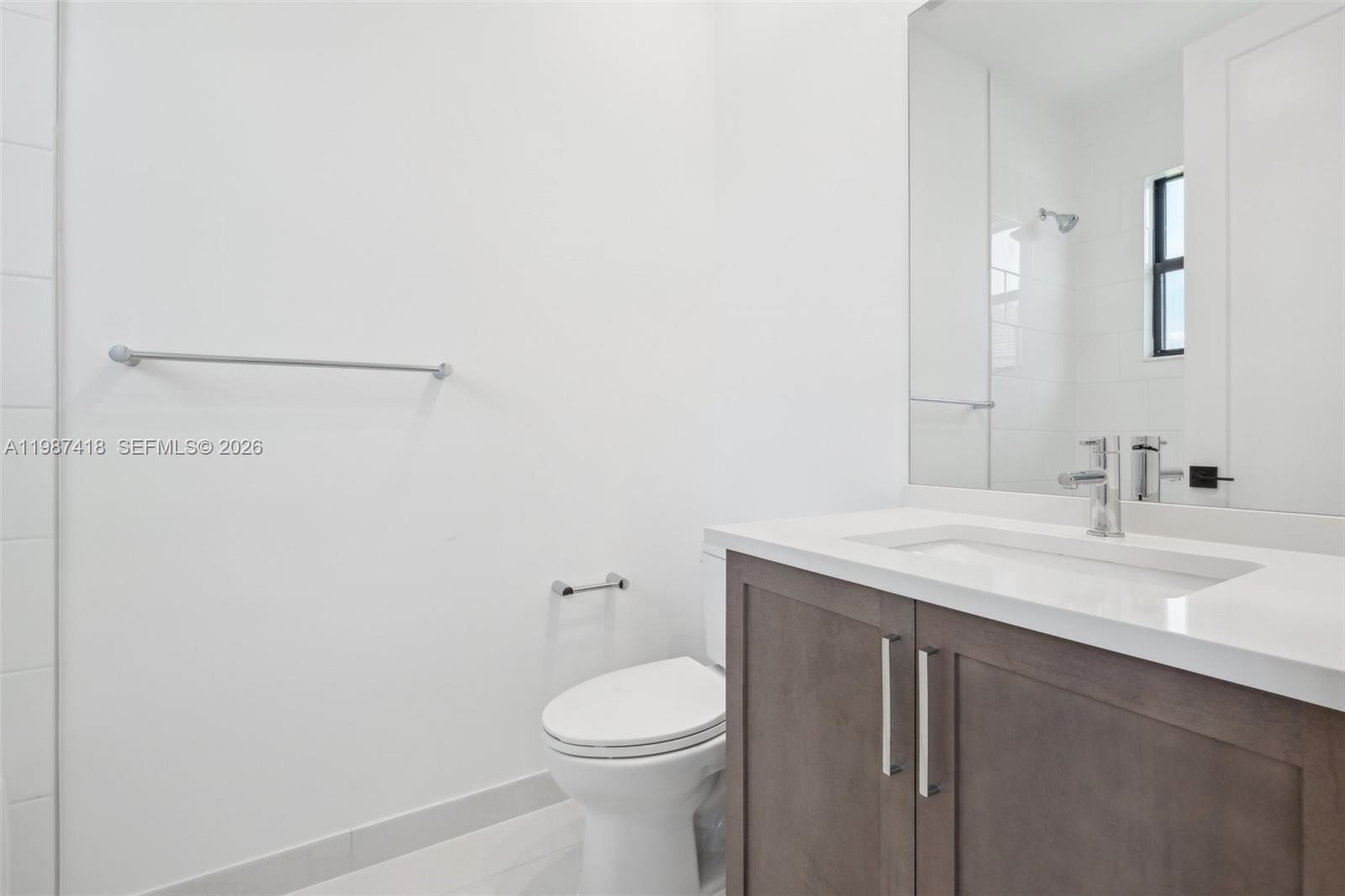 13083 Feathering Way