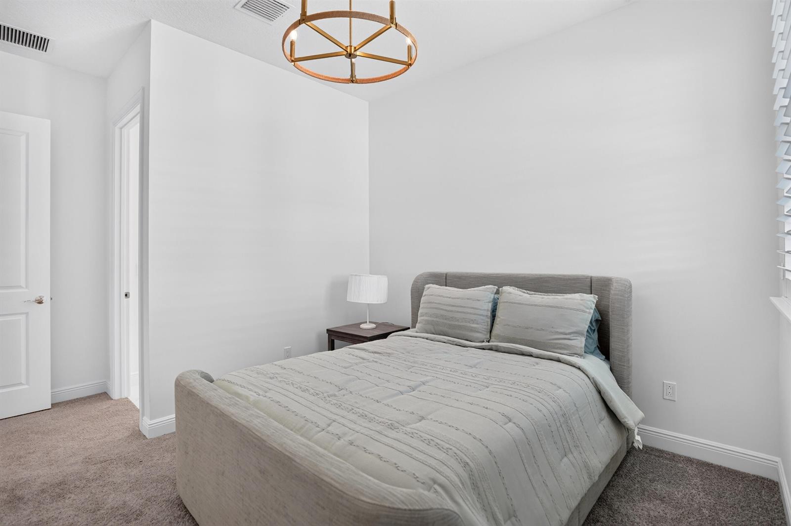 5231 SAINT VINCENT Lane