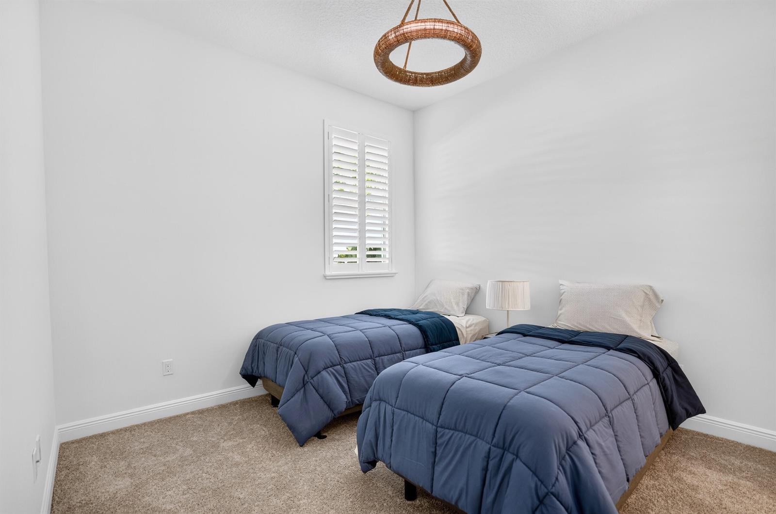 5231 SAINT VINCENT Lane