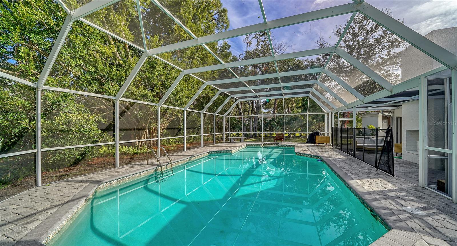 1411 QUAIL DR