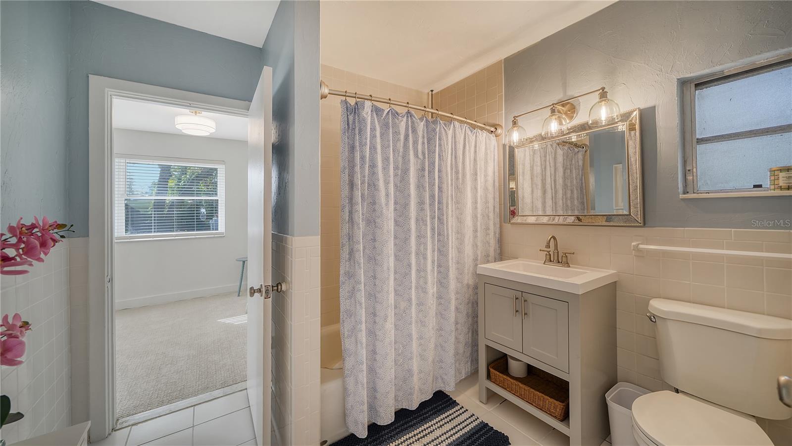 1411 QUAIL DR
