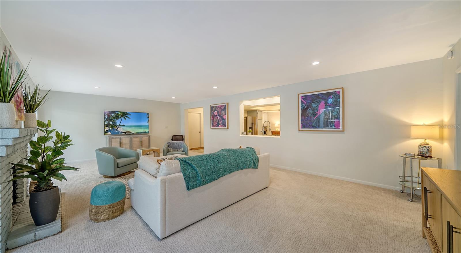1411 QUAIL DR