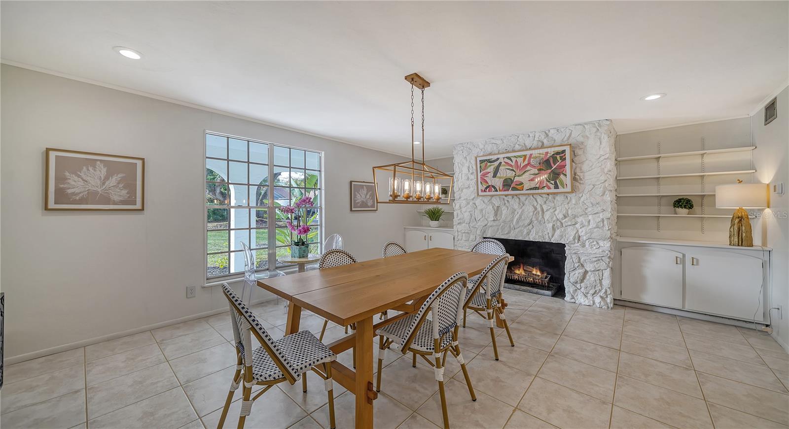 1411 QUAIL DR