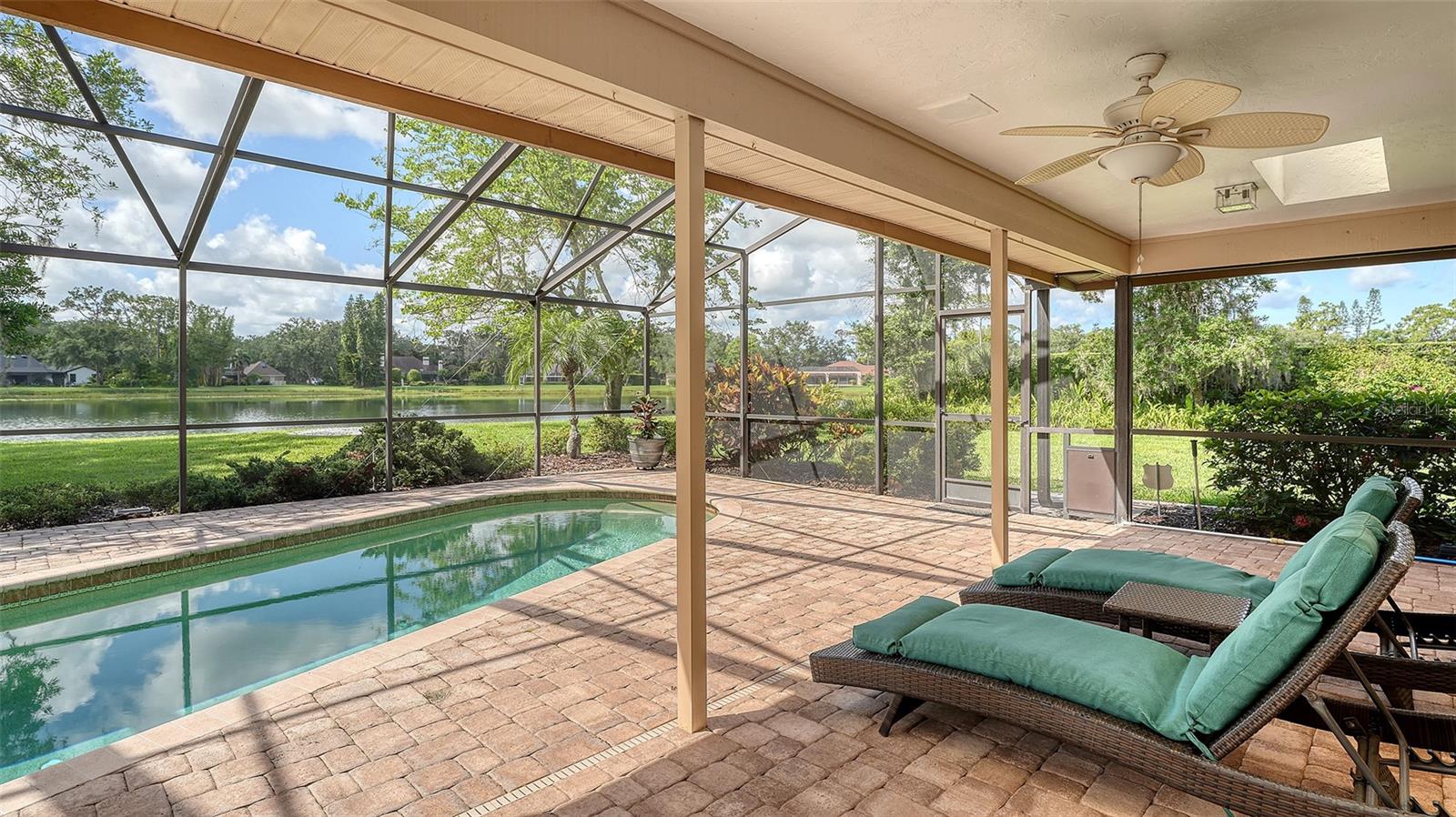 7426 WEEPING WILLOW BLVD