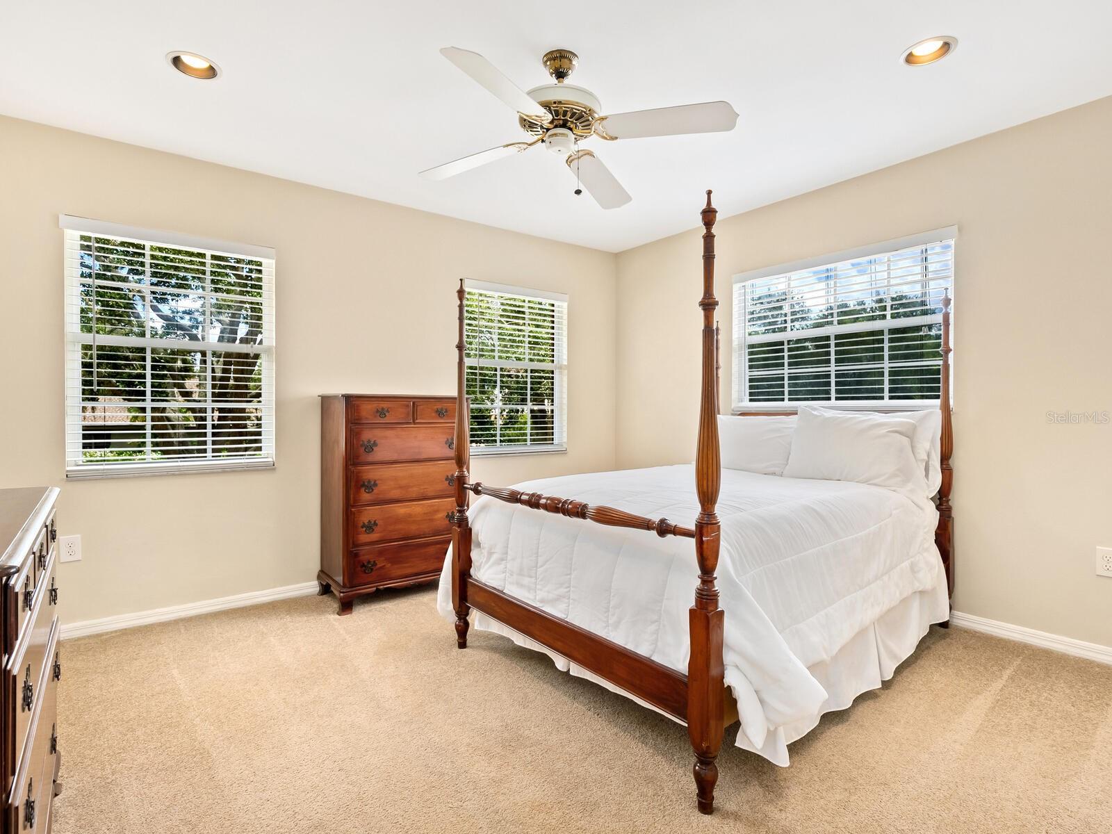 3632 BENEVA OAKS BLVD