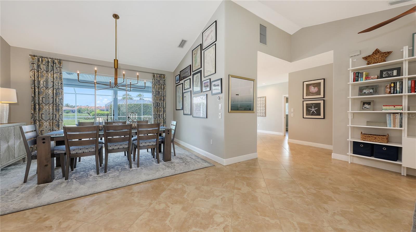 1689 VALLEY DR