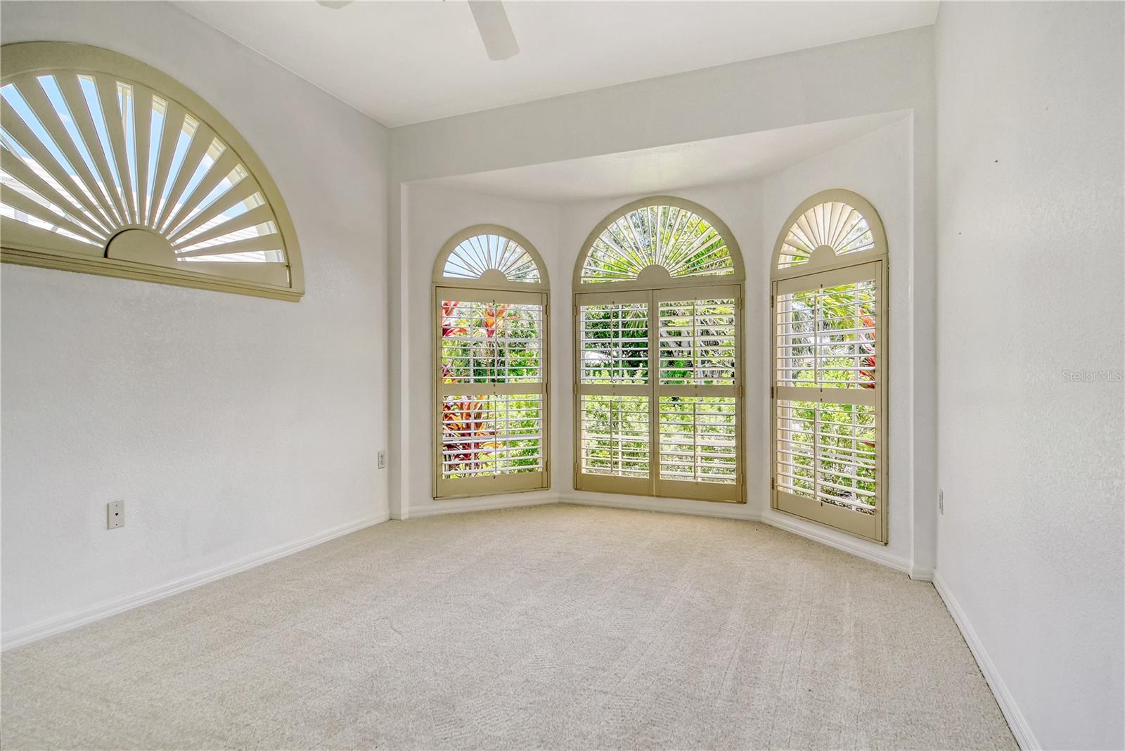 340 BERMUDA CT #5