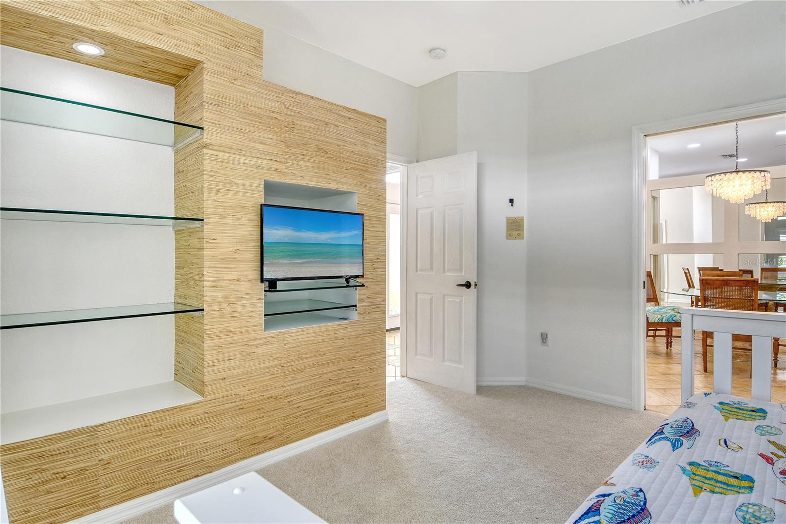 340 BERMUDA CT #5