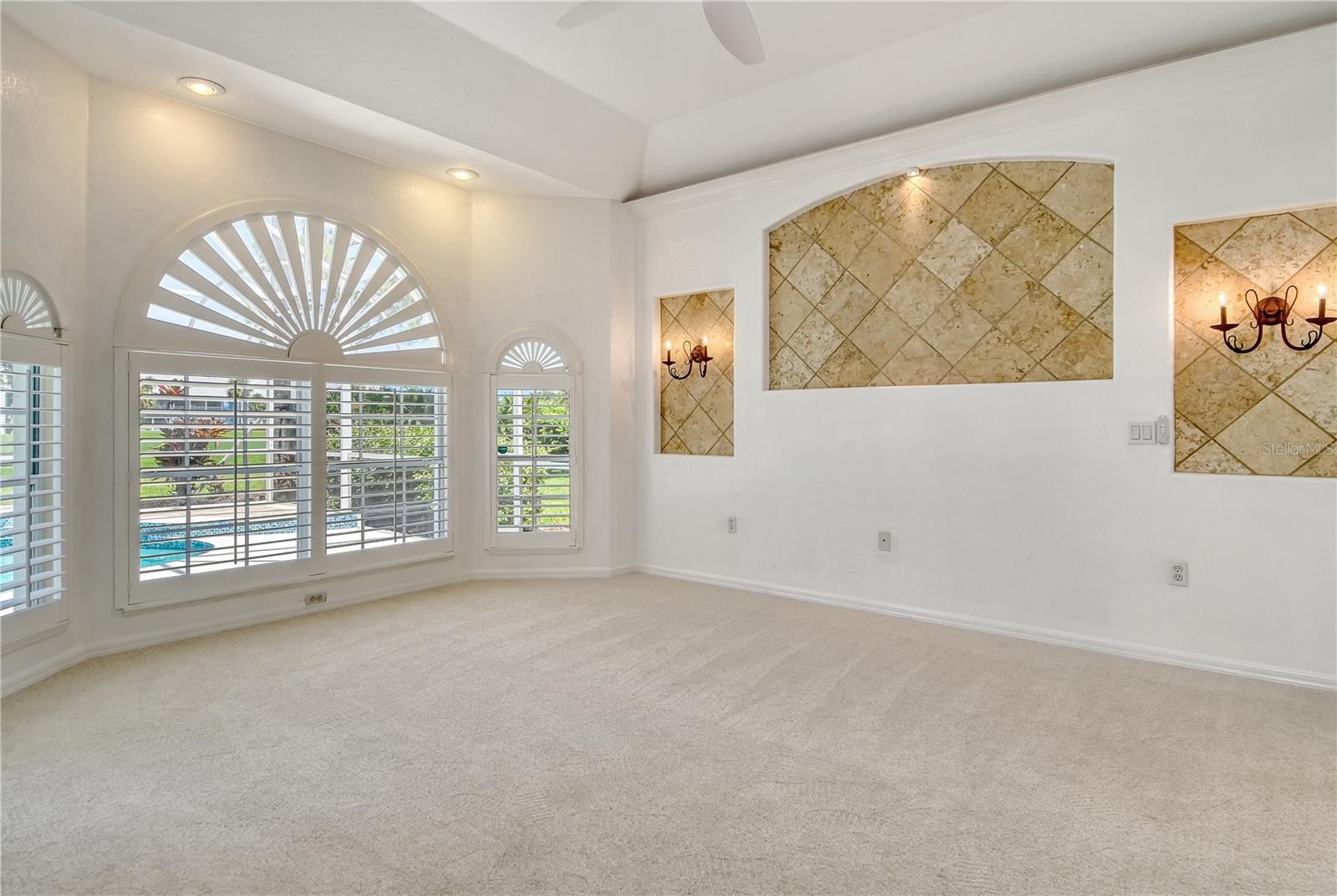 340 BERMUDA CT #5