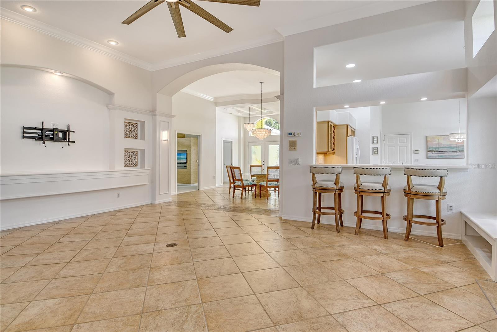 340 BERMUDA CT #5