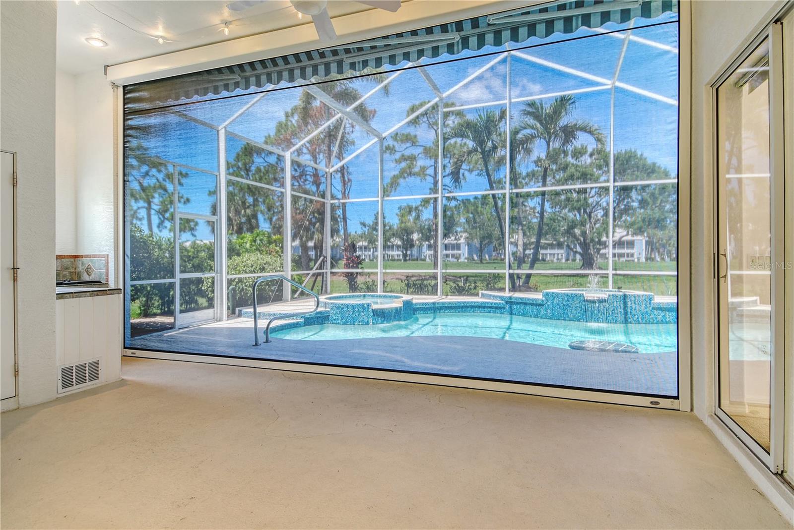340 BERMUDA CT #5