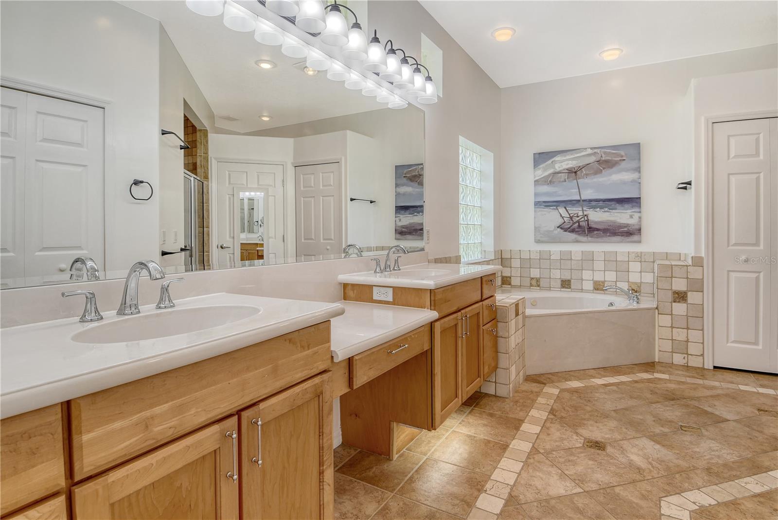 340 BERMUDA CT #5
