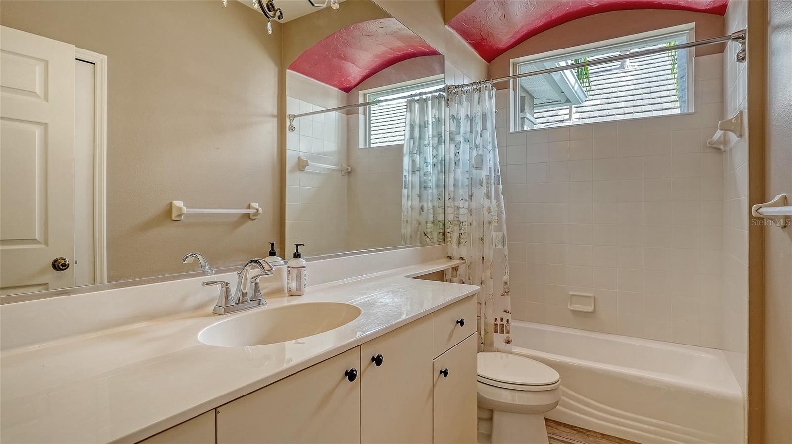 6519 OAKLAND HILLS DR