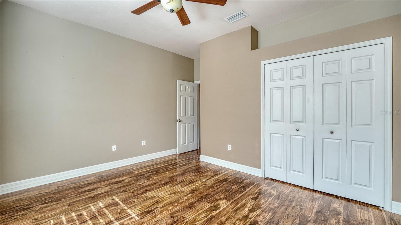 6519 OAKLAND HILLS DR