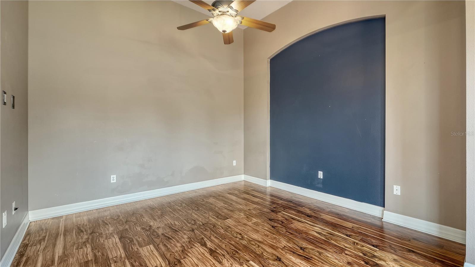 6519 OAKLAND HILLS DR