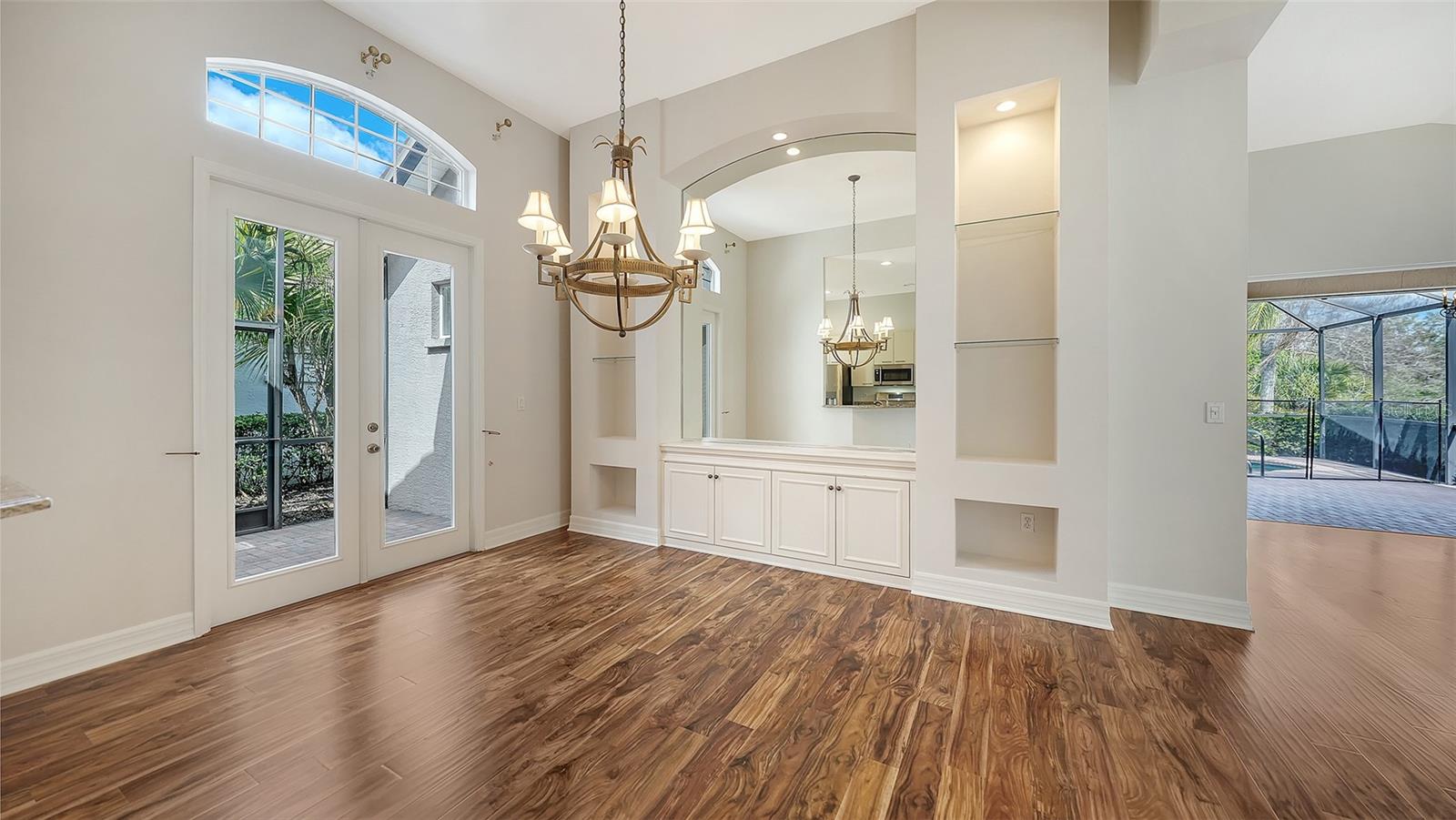 6519 OAKLAND HILLS DR