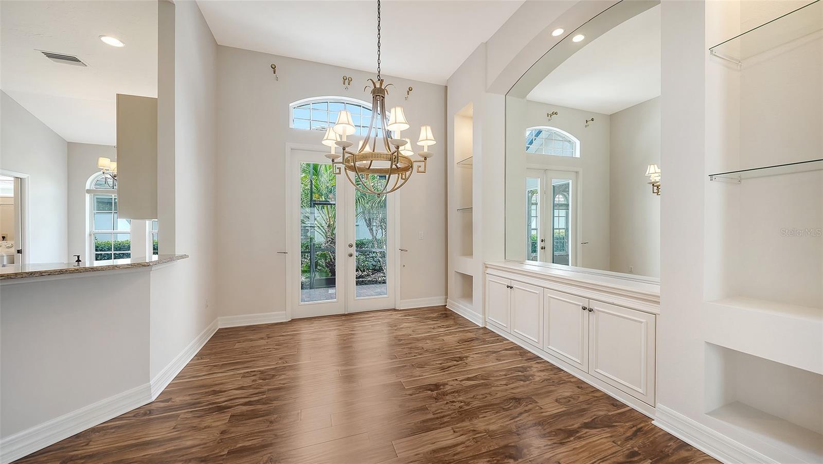 6519 OAKLAND HILLS DR