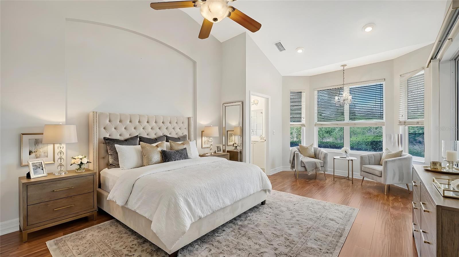 6519 OAKLAND HILLS DR