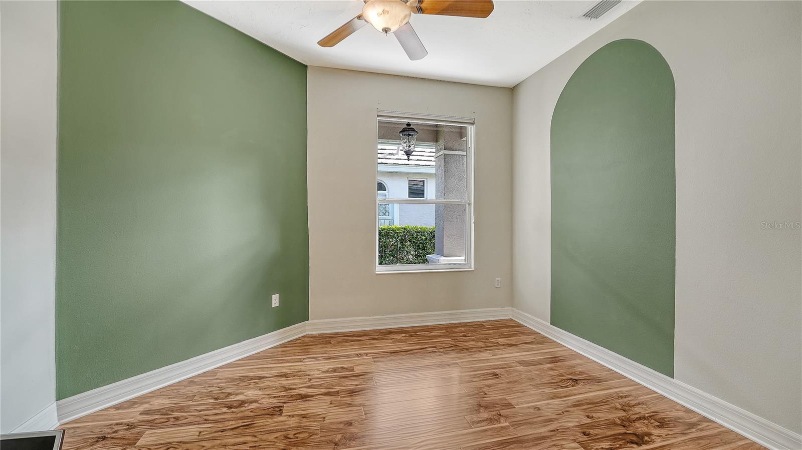 6519 OAKLAND HILLS DR