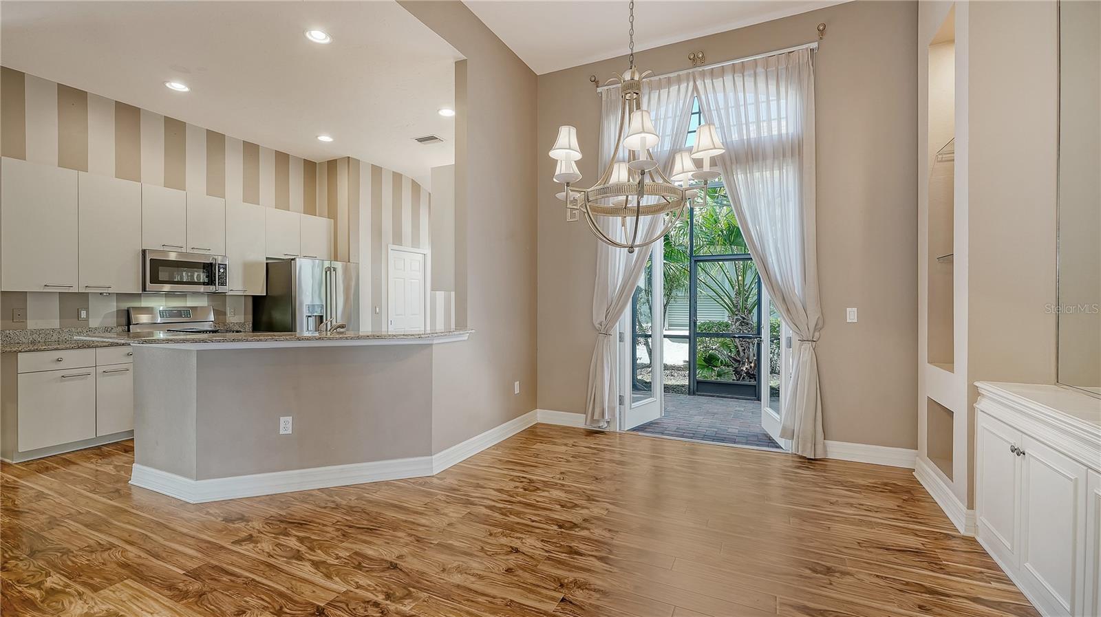 6519 OAKLAND HILLS DR