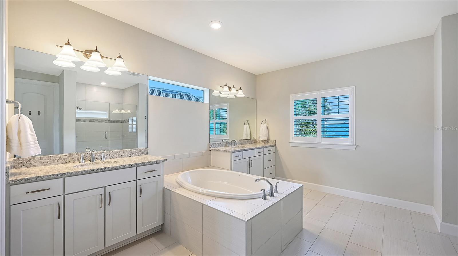 12318 BLUE HILL TRL