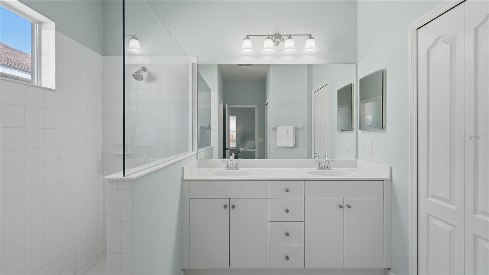 11352 WHITE ROCK TER