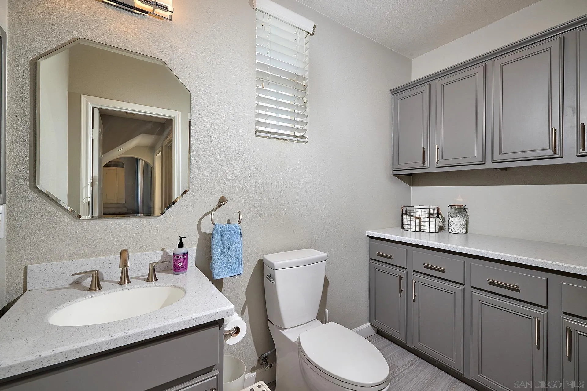 10409 Cherry Blossom Ln
