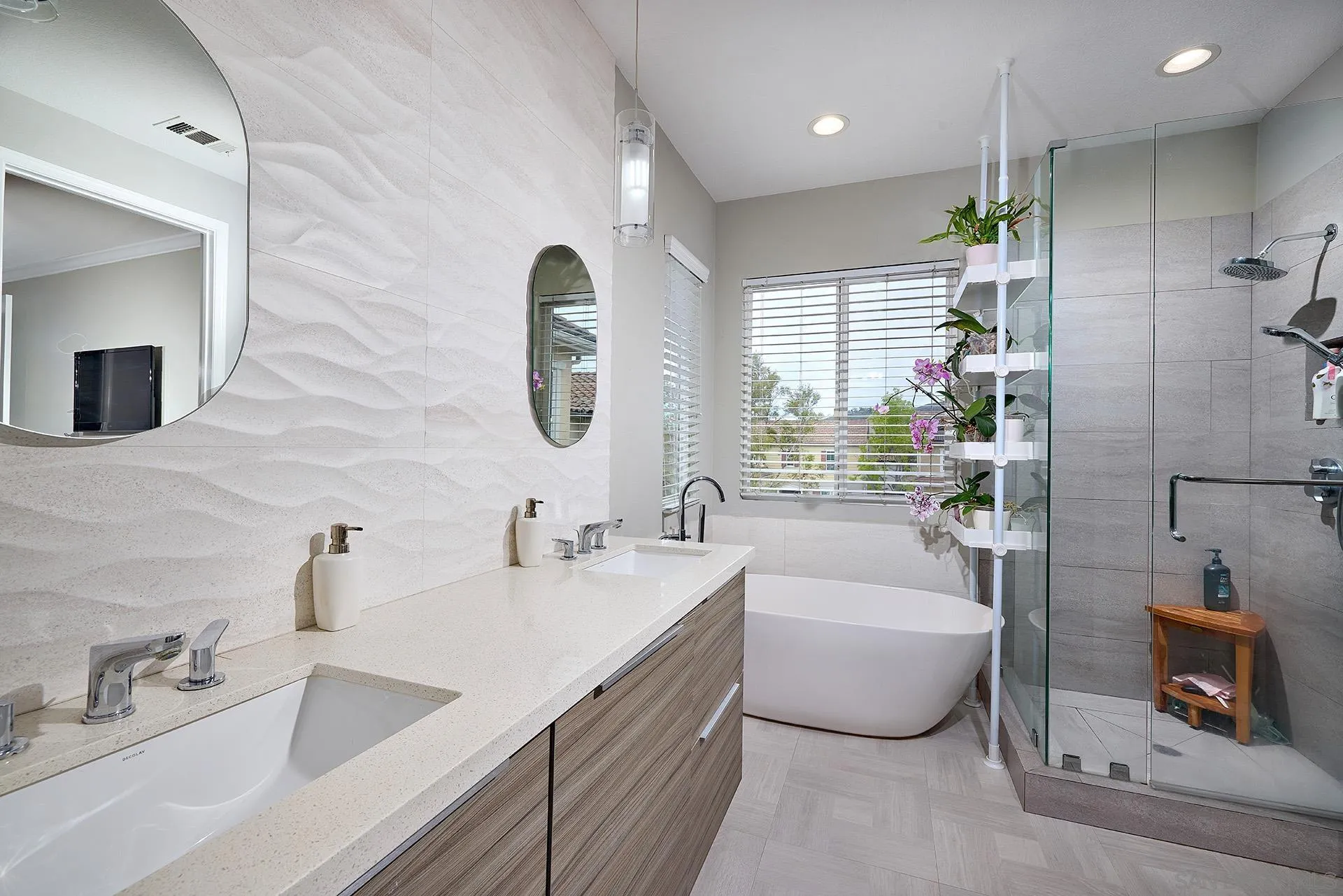 10409 Cherry Blossom Ln