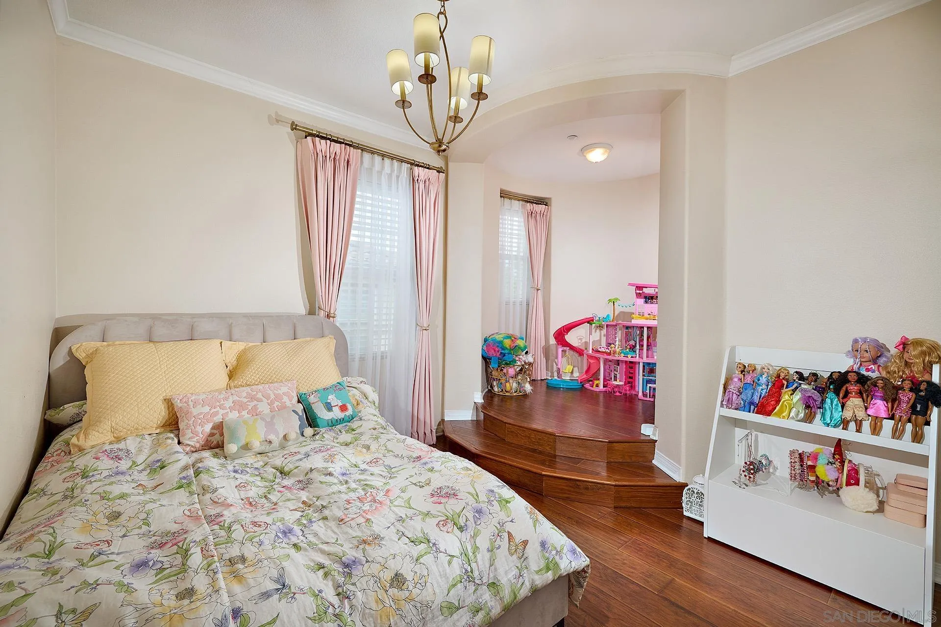 10409 Cherry Blossom Ln