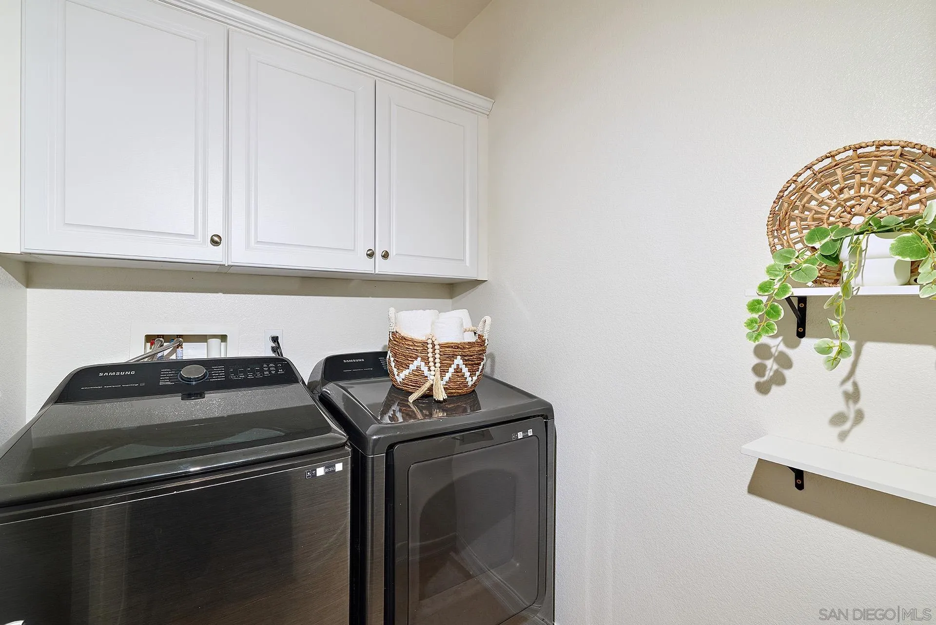 8541 Old Stonefield Chase