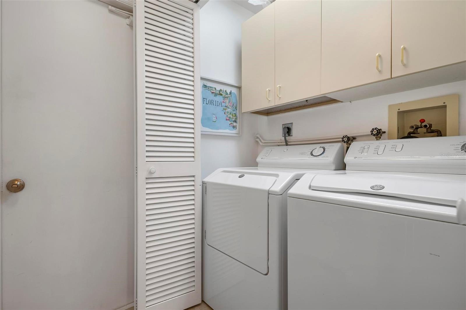 6143 WILSHIRE CIR #19