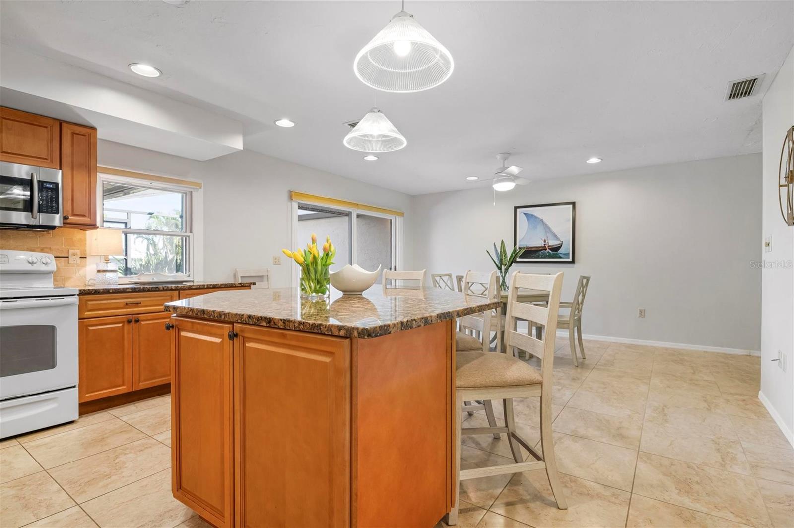 6143 WILSHIRE CIR #19