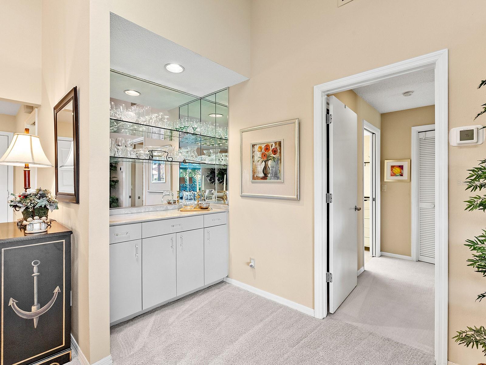 6094 WILSHIRE BLVD #8