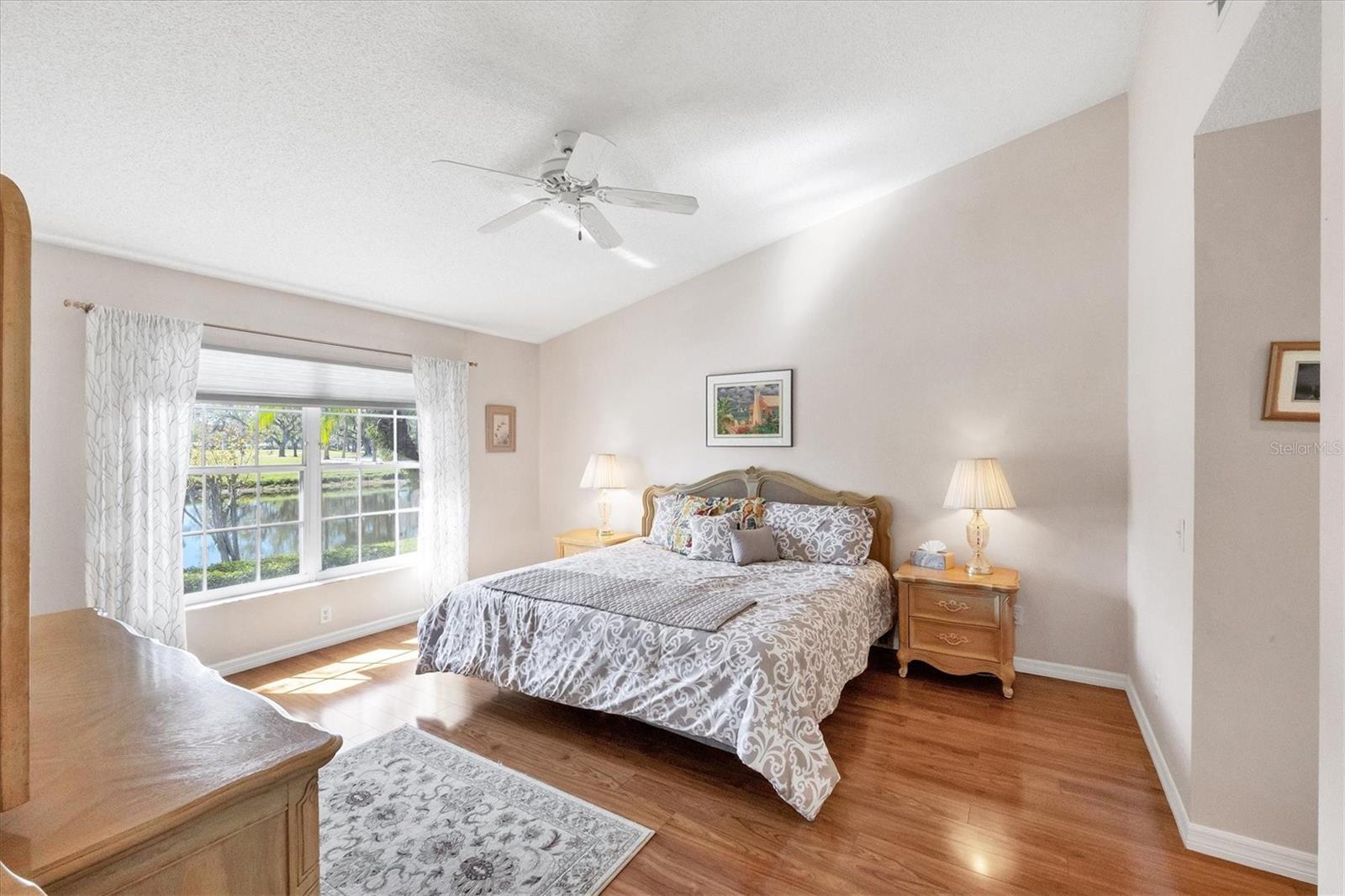 5608 COUNTRY CLUB WAY #5608