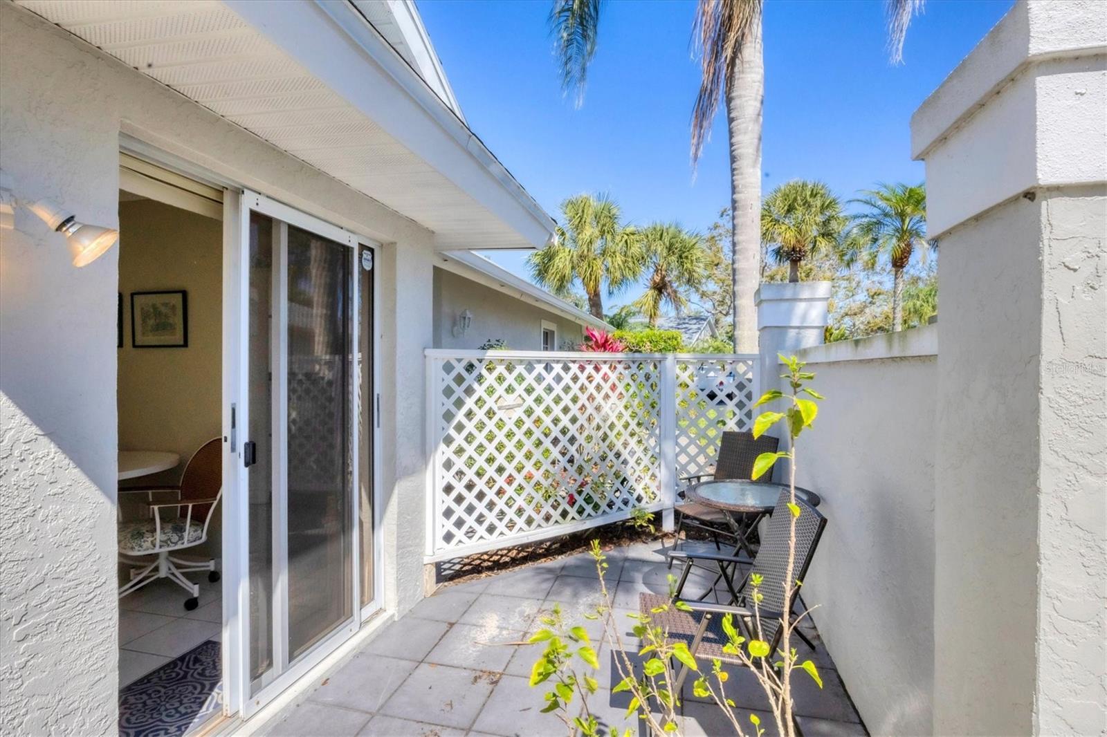 5608 COUNTRY CLUB WAY #5608