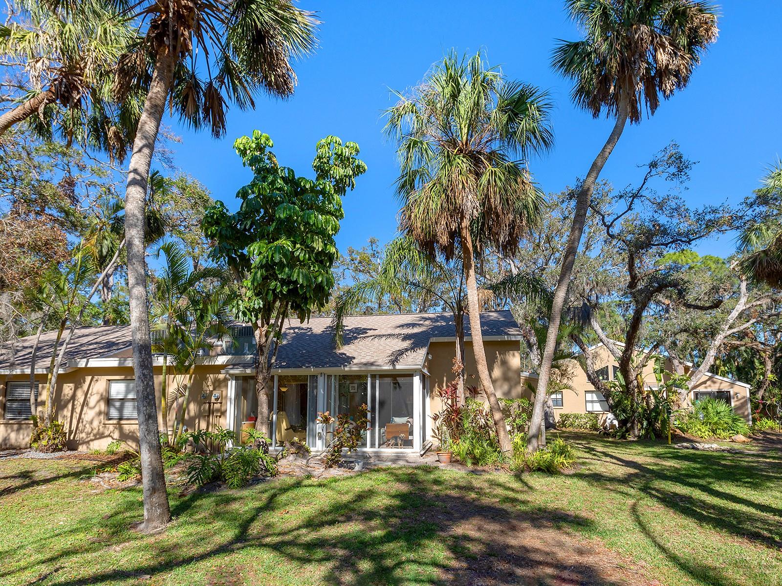 4869 VILLAGE GARDENS DR #189