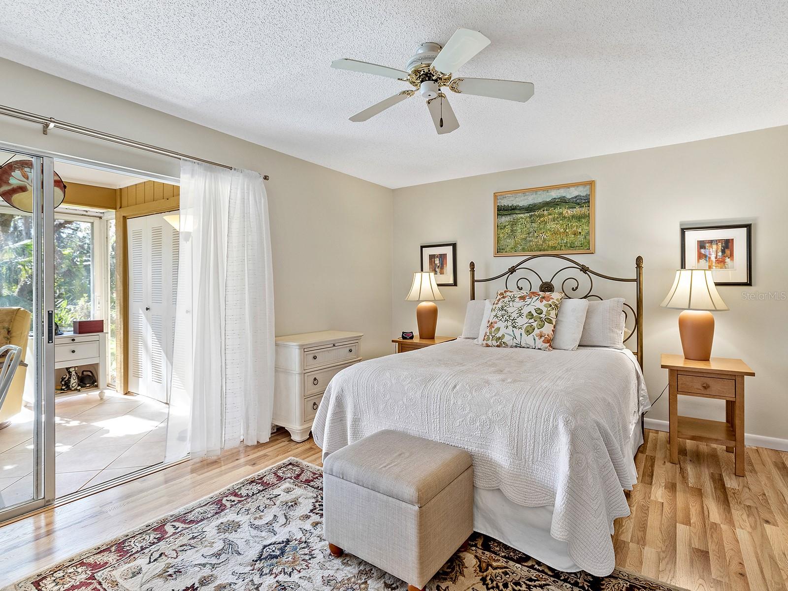 4869 VILLAGE GARDENS DR #189