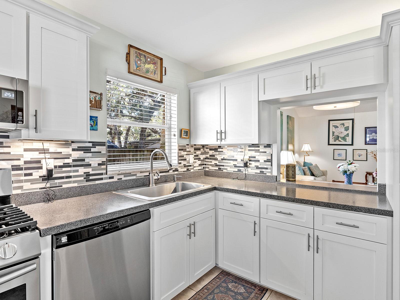 4869 VILLAGE GARDENS DR #189