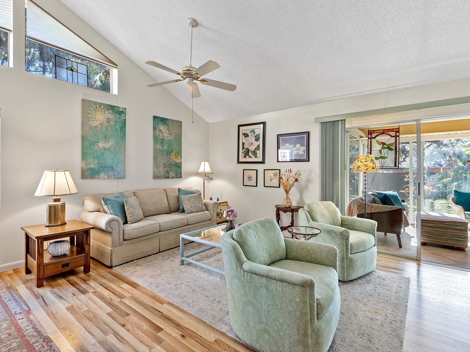 4869 VILLAGE GARDENS DR #189