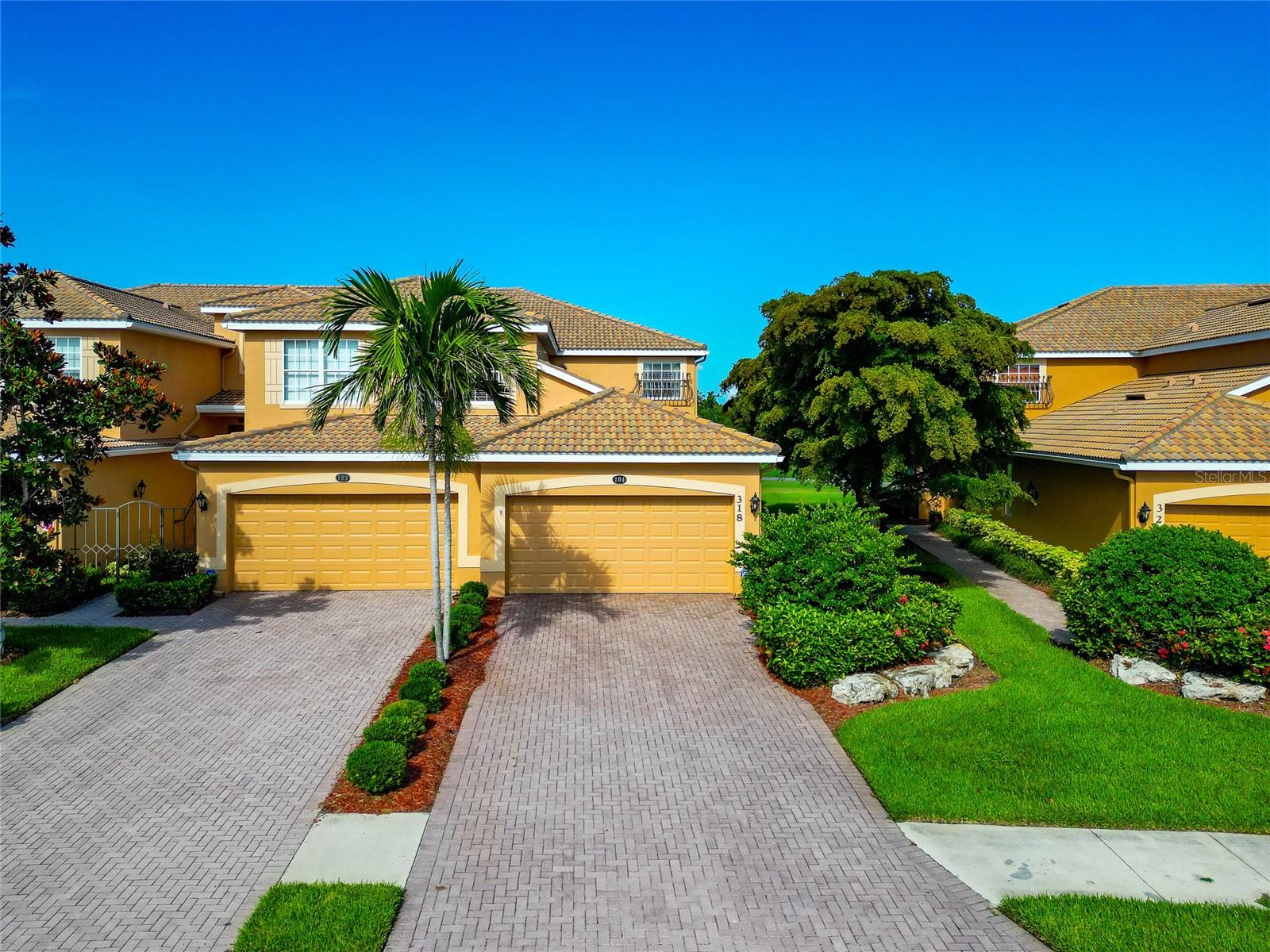 318 WINDING BROOK LN #104