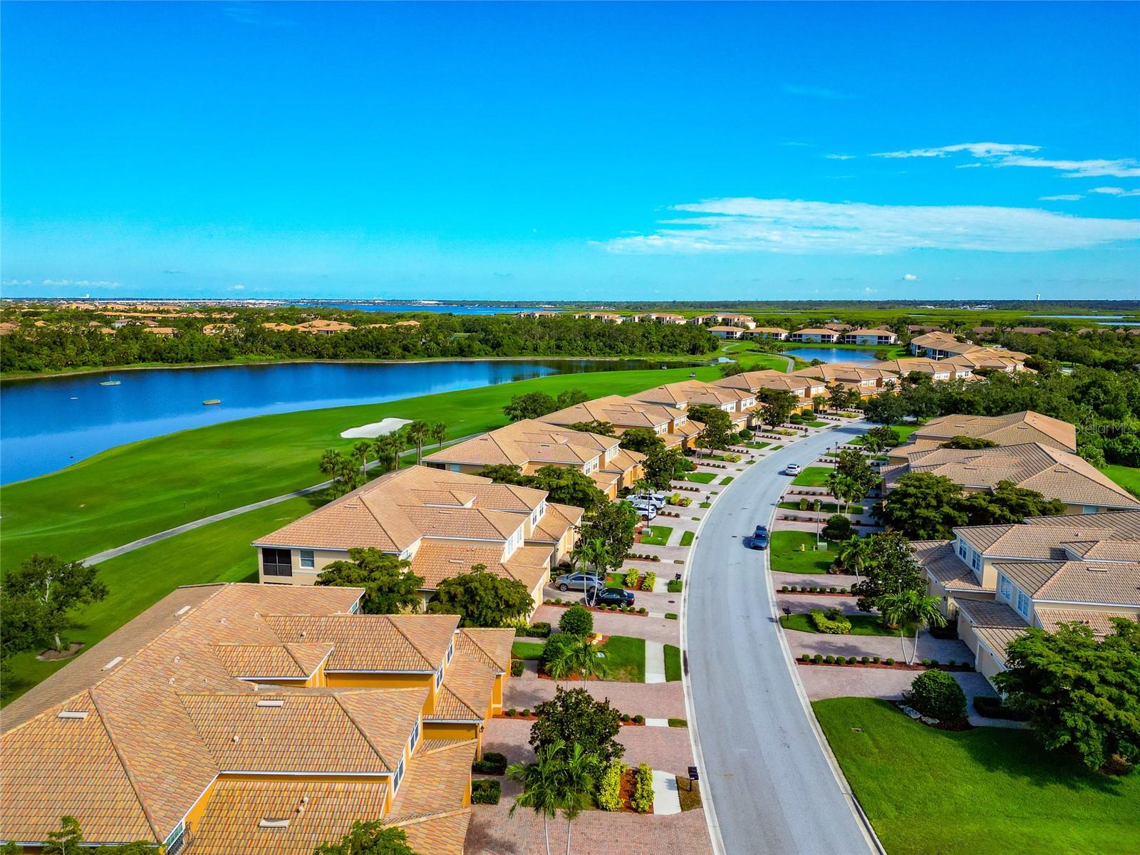 318 WINDING BROOK LN #104