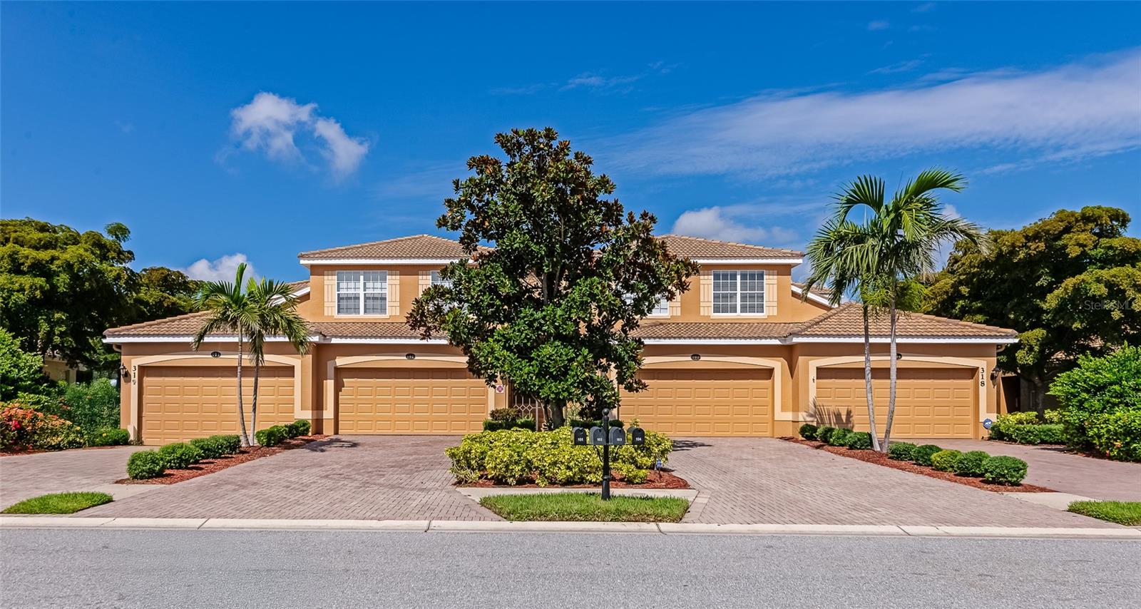 318 WINDING BROOK LN #104