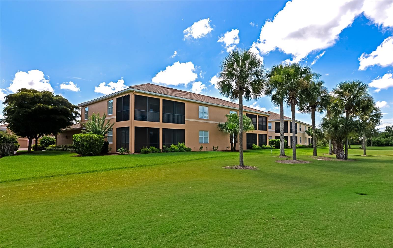 318 WINDING BROOK LN #104