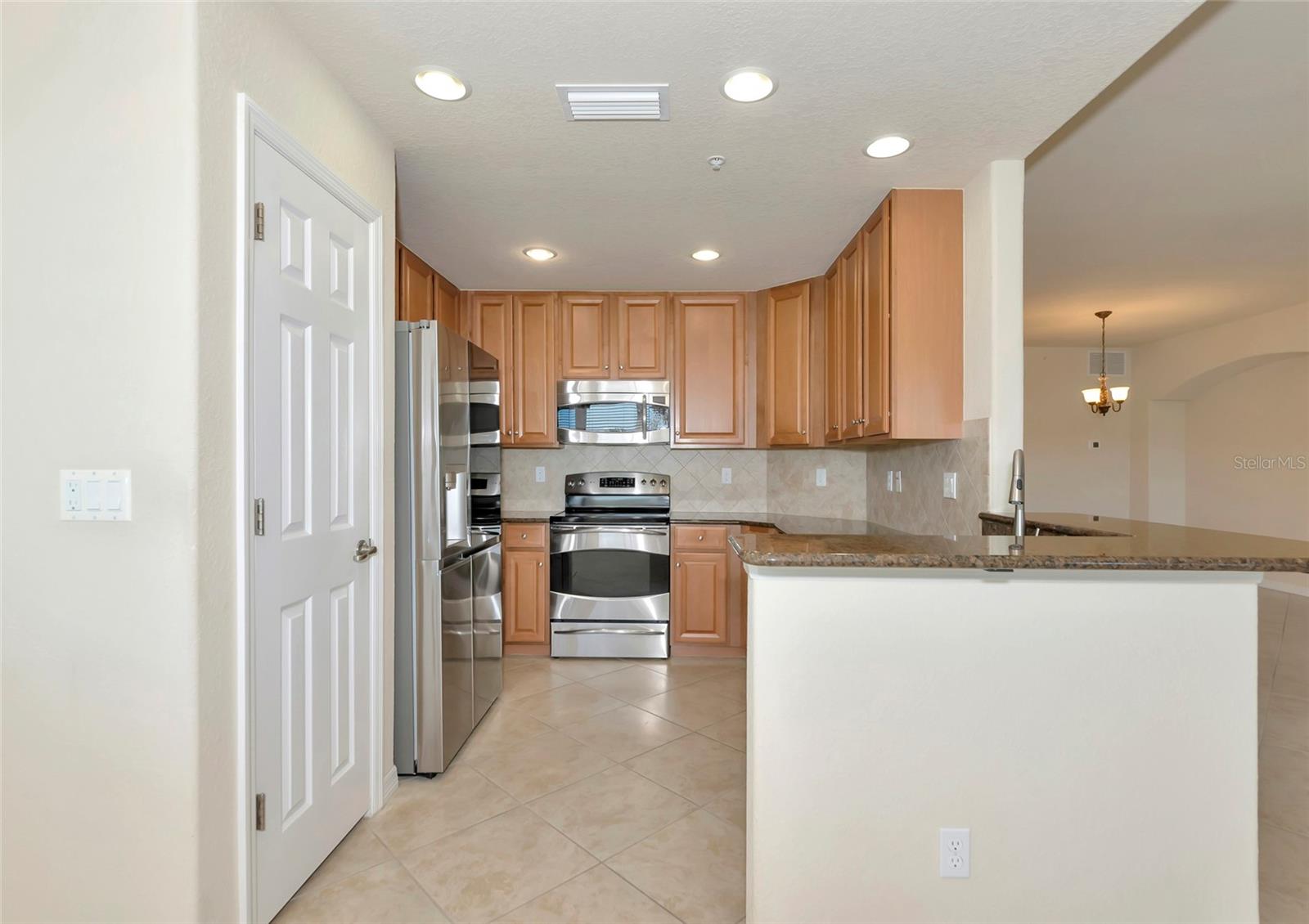 318 WINDING BROOK LN #104